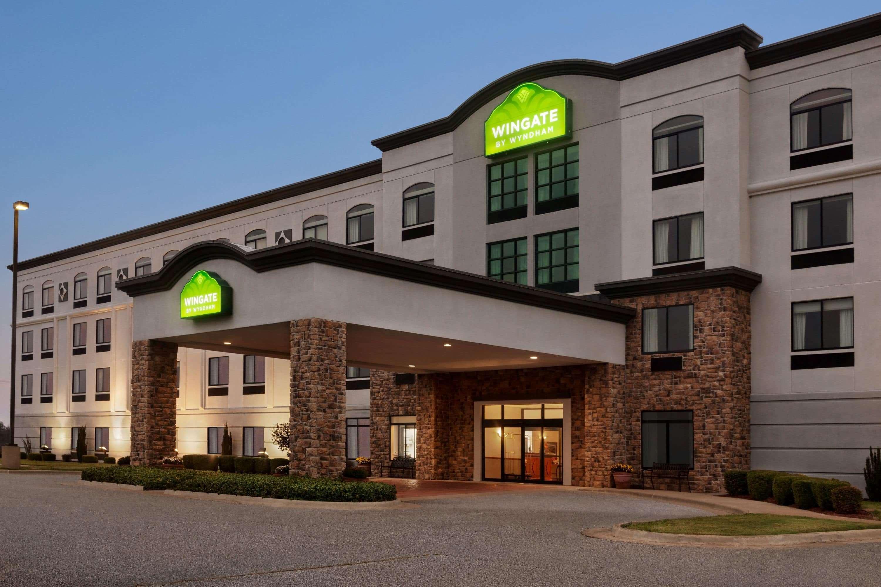 Wingate By Wyndham Bentonville Bagian luar foto